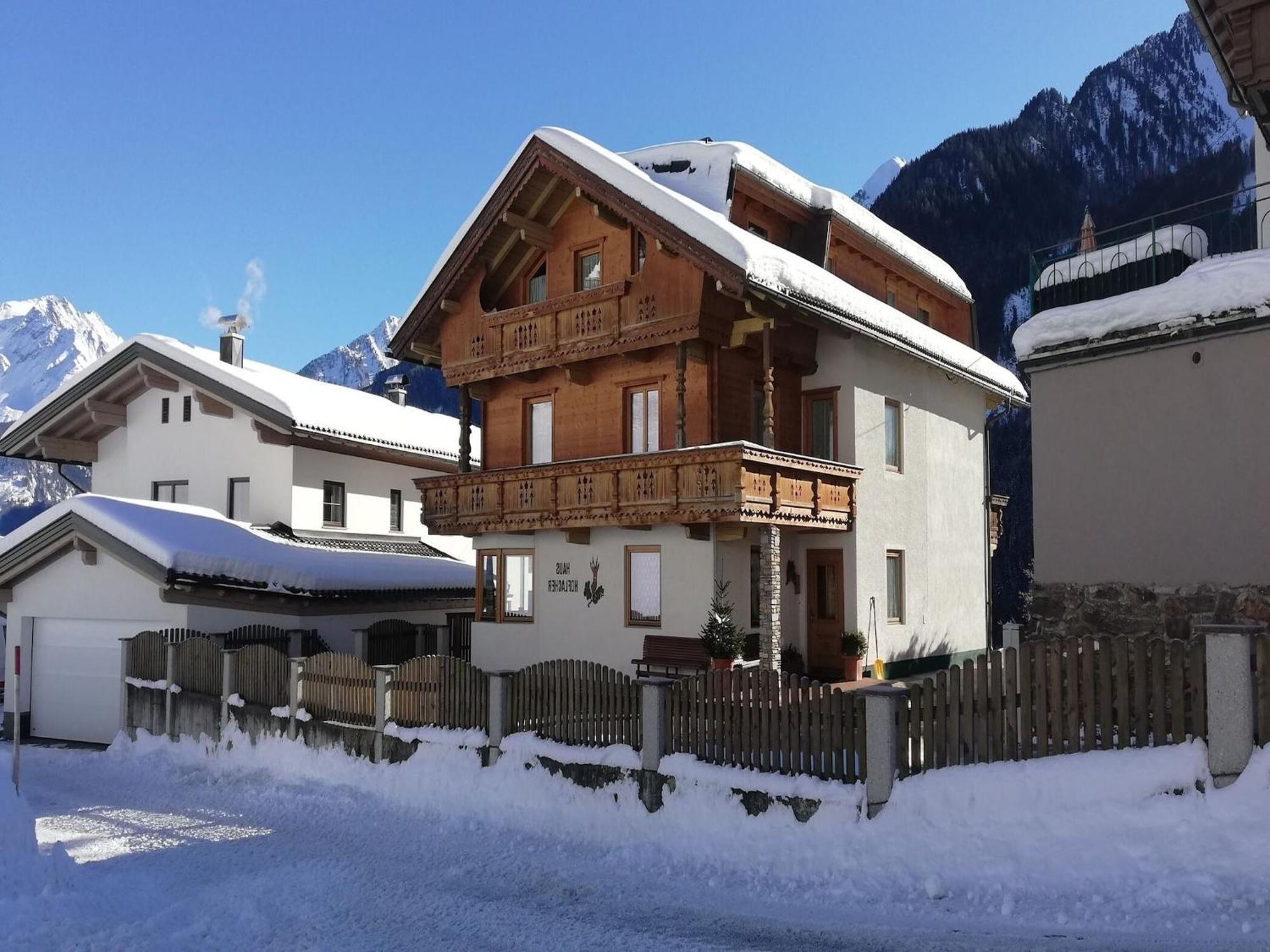 Apartment In Mayrhofen With A Balcony Экстерьер фото